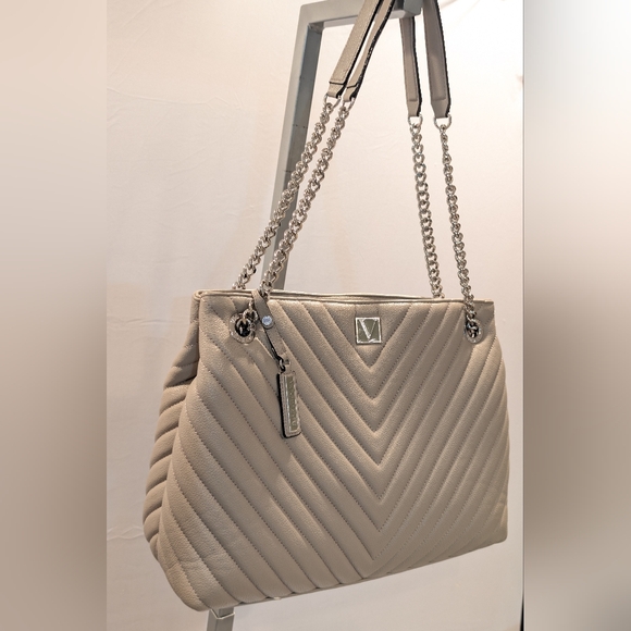 Victoria's Secret Taupe Chevron Shoulder Bag - Picture 6 of 13